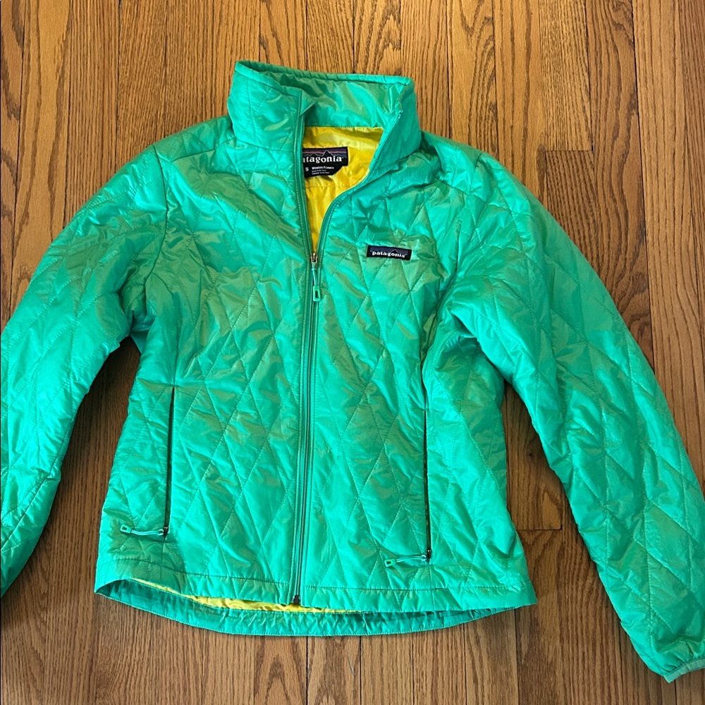 Patagonia Green Lightweight Puffer Jacket